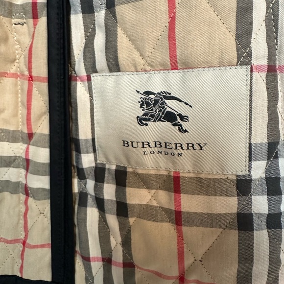 Burberry XS Diamond Quilted Jacket - Picture 5 of 6